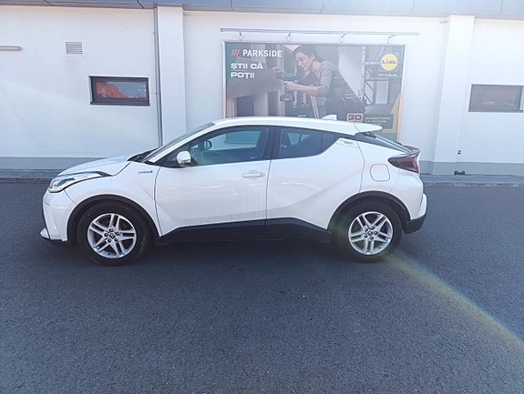 Toyota C-HR 11 of 20