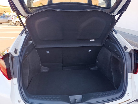 Toyota C-HR 12 of 20