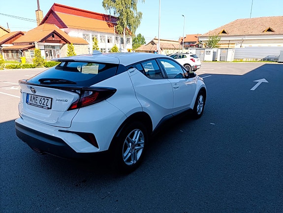 Toyota C-HR 6 of 20