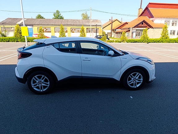Toyota C-HR 7 of 20