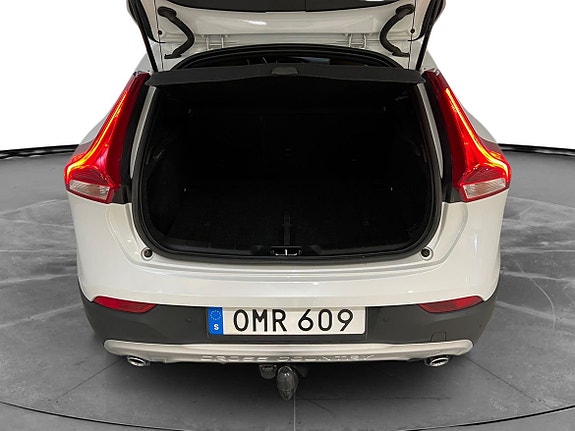 Volvo V40 Cross Country 14 of 14