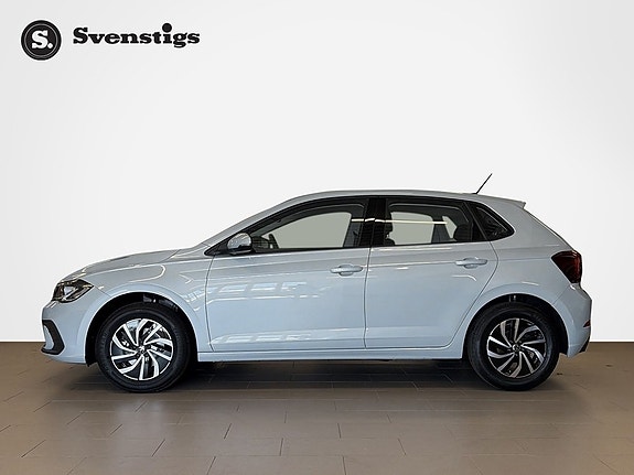 Volkswagen Polo 2 of 12