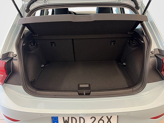 Volkswagen Polo 9 of 12