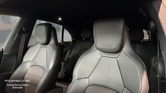 Porsche Macan 4 5 of 11