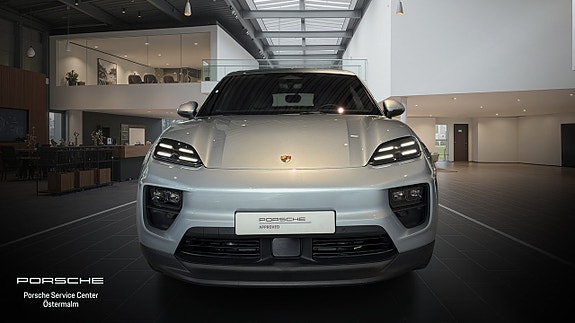 Porsche Macan 4 7 of 11
