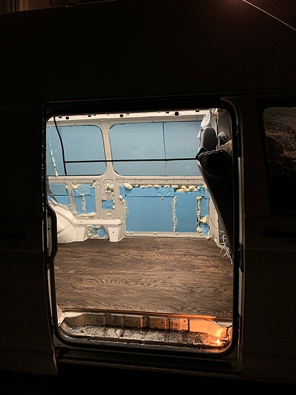Volkswagen T5 12 of 18