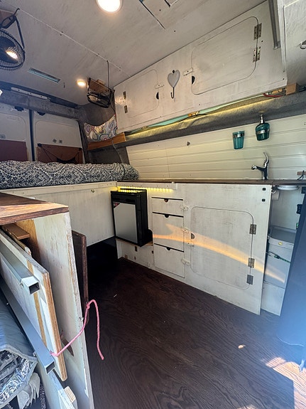 Volkswagen T5 13 of 18