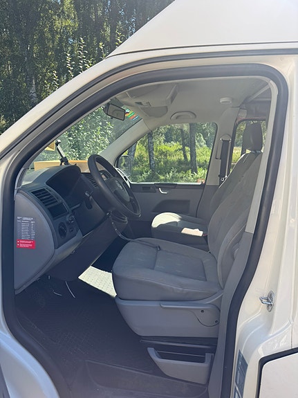 Volkswagen T5 18 of 18