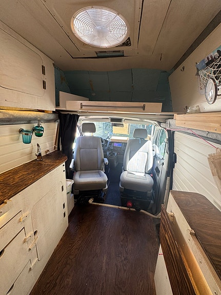 Volkswagen T5 14 of 18