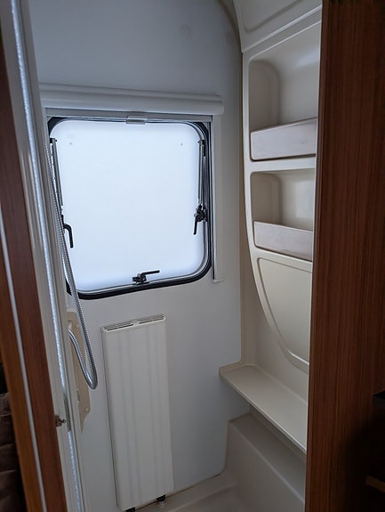 Adria Adora 613 HT 7 of 12