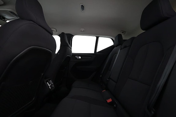 Volvo XC40 10 of 18