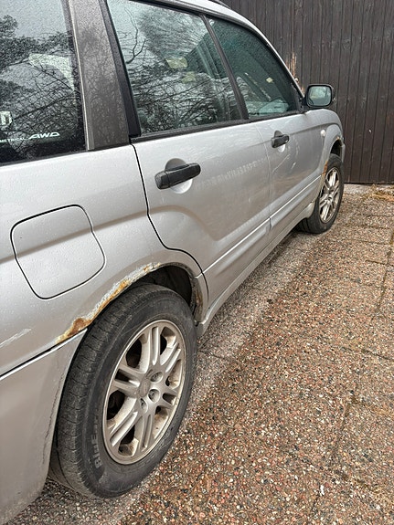 Subaru Forester 3 of 4