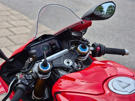 Ducati Panigale V4S *Lågmilad med torrkoppling* 8 of 8