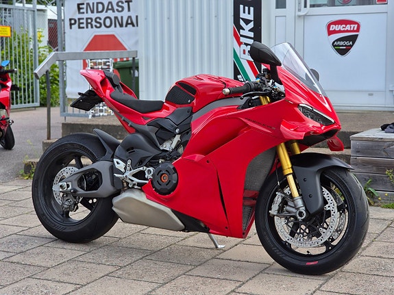 Ducati Panigale V4S *Lågmilad med torrkoppling* 3 of 8