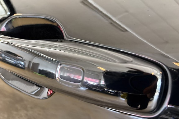 Volvo XC60 13 of 30
