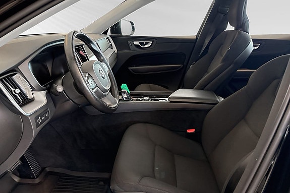 Volvo XC60 7 of 30