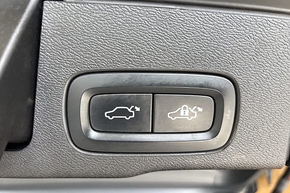 Volvo XC60 20 of 30