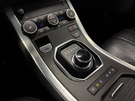 Land Rover Range Rover Evoque 12 of 22