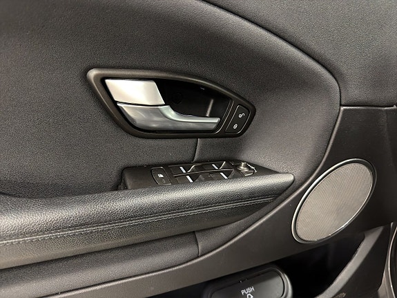 Land Rover Range Rover Evoque 9 of 22