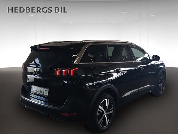 Peugeot 5008 3 of 16