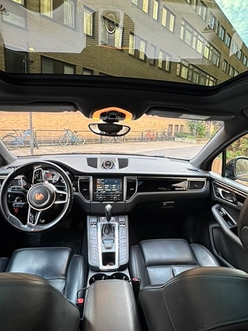 Porsche Macan S 9 of 9