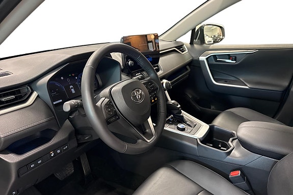 Toyota RAV4 10 of 19