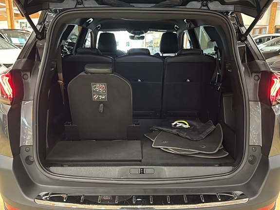 Peugeot 5008 14 of 18