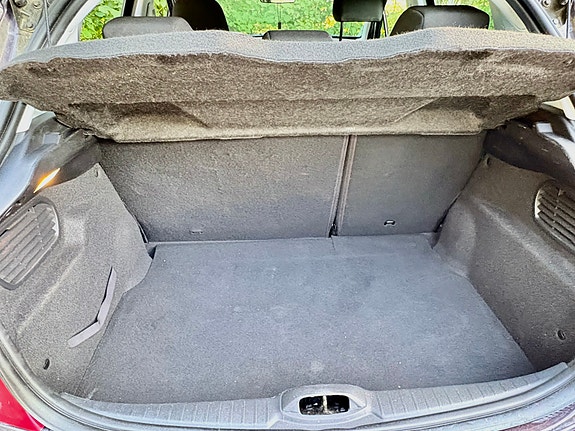 Peugeot 208 6 of 7