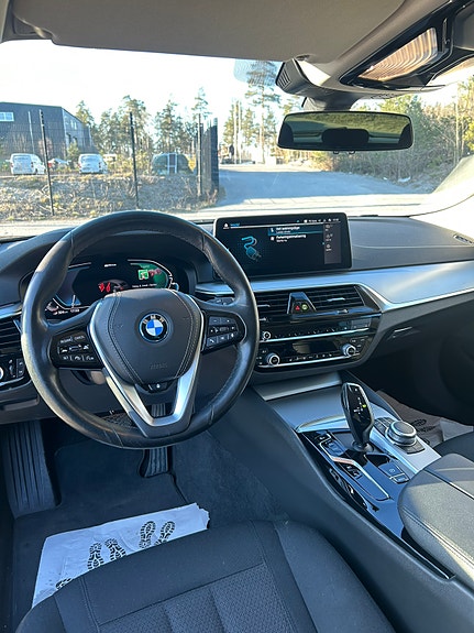BMW 530e 5 of 5