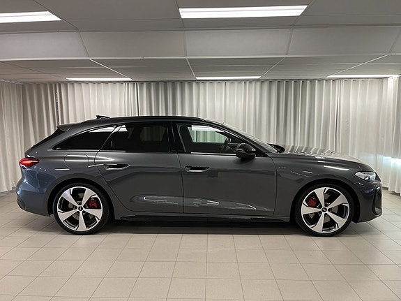 Audi A5 3 of 16