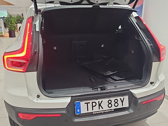 Volvo XC40 13 of 15