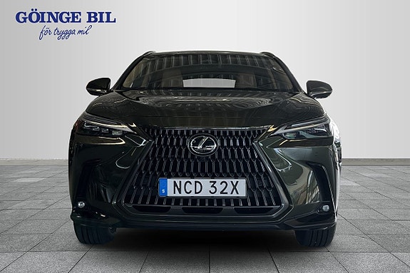 Lexus NX450h+ 3 of 16