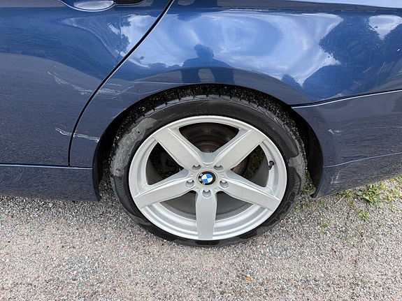 BMW 318i 5 of 11