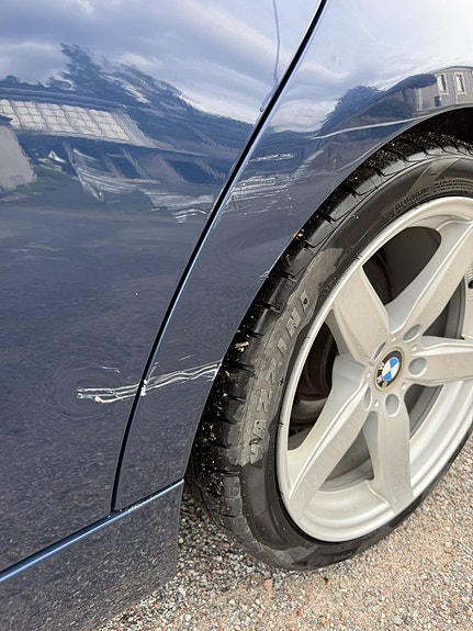 BMW 318i 6 of 11