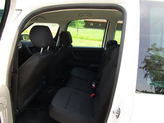 Skoda Roomster 12 of 17