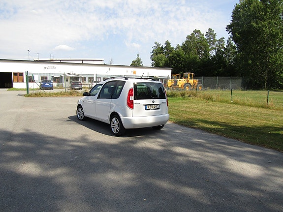 Skoda Roomster 4 of 17