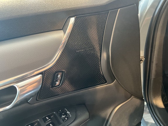 Volvo V90 Cross Country 15 of 18