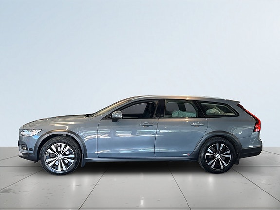 Volvo V90 Cross Country 4 of 18