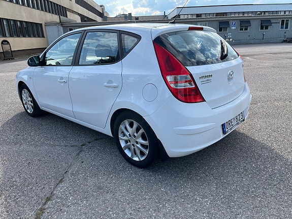 Hyundai i30 3 of 16