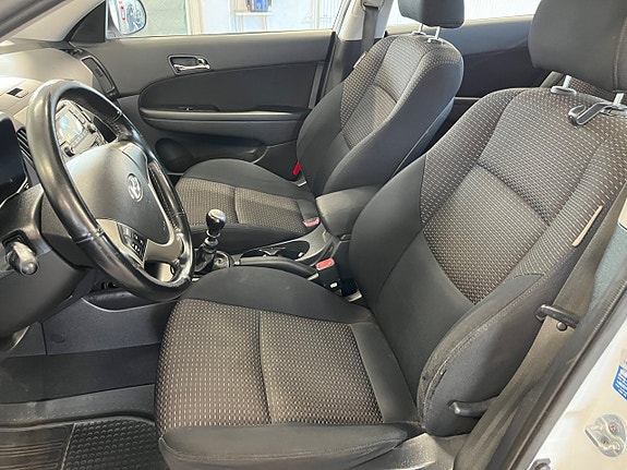 Hyundai i30 15 of 16
