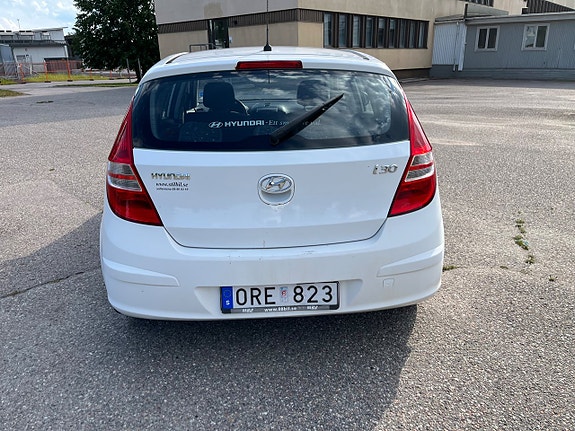 Hyundai i30 4 of 16