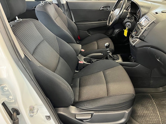 Hyundai i30 10 of 16