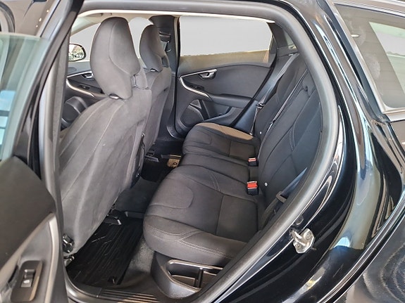 Volvo V40 9 of 11