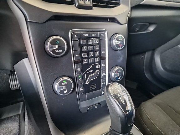 Volvo V40 5 of 11