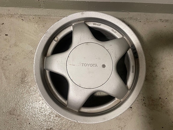 Toyota Camry 16 of 16