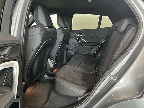 BMW iX2 11 of 15