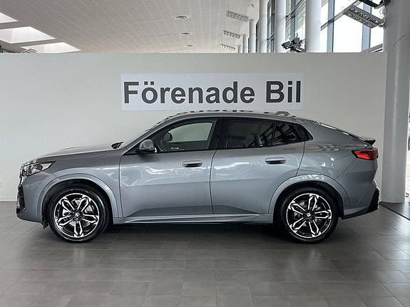 BMW iX2 3 of 15