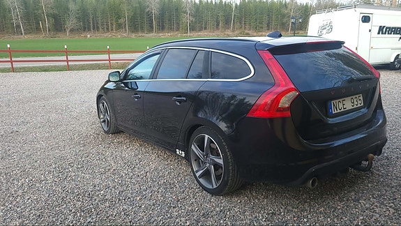 Volvo V60 4 of 7