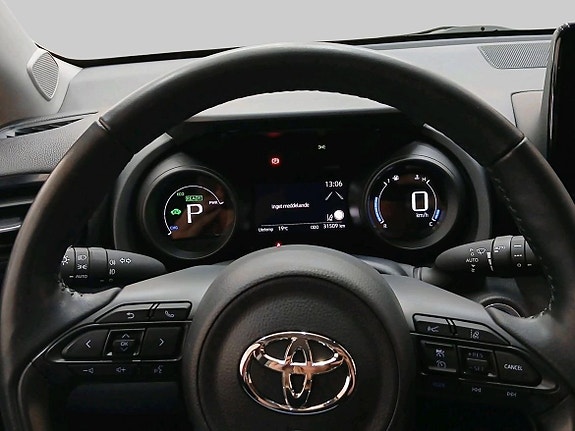 Toyota Yaris 15 of 21