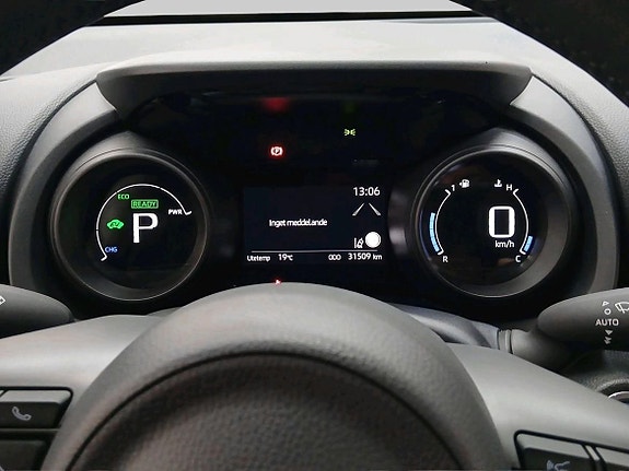 Toyota Yaris 16 of 21